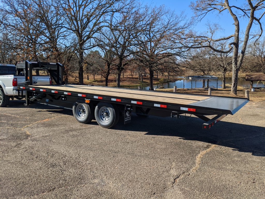 24' Gooseneck Hydraulic Tilt with 7,000# axles - Kerr Bilt Trailers