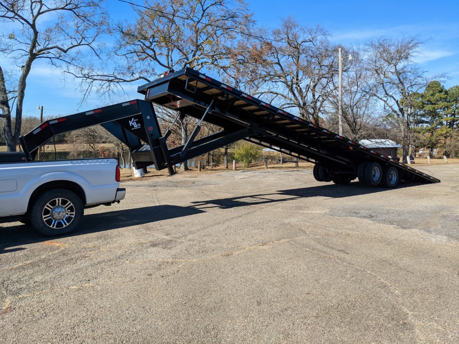 40' Gooseneck Hydraulic Tilt with 10,000# Axles - Kerr Bilt Trailers