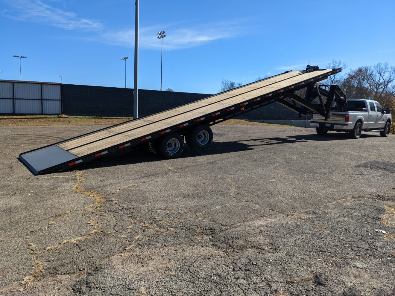 40' Gooseneck Hydraulic Tilt With 10,000# Axles - Kerr Bilt Trailers