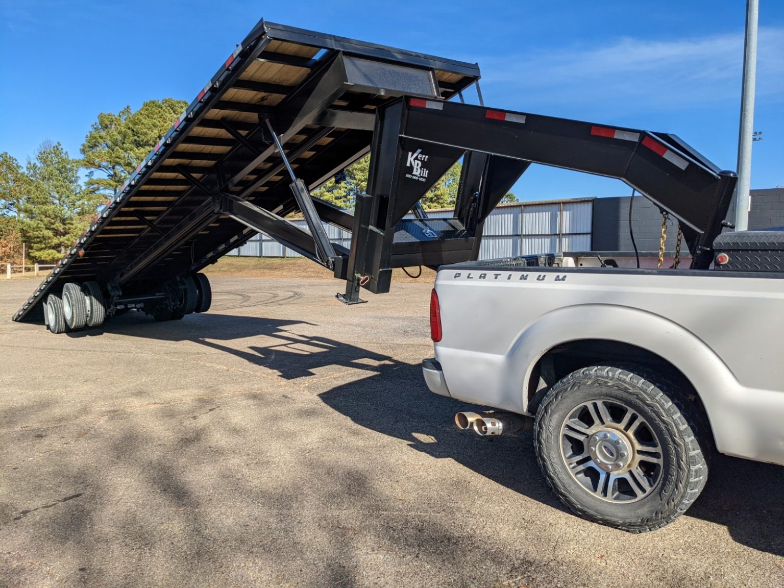 40' Gooseneck Hydraulic Tilt with 16,000# Axles - Kerr Bilt Trailers