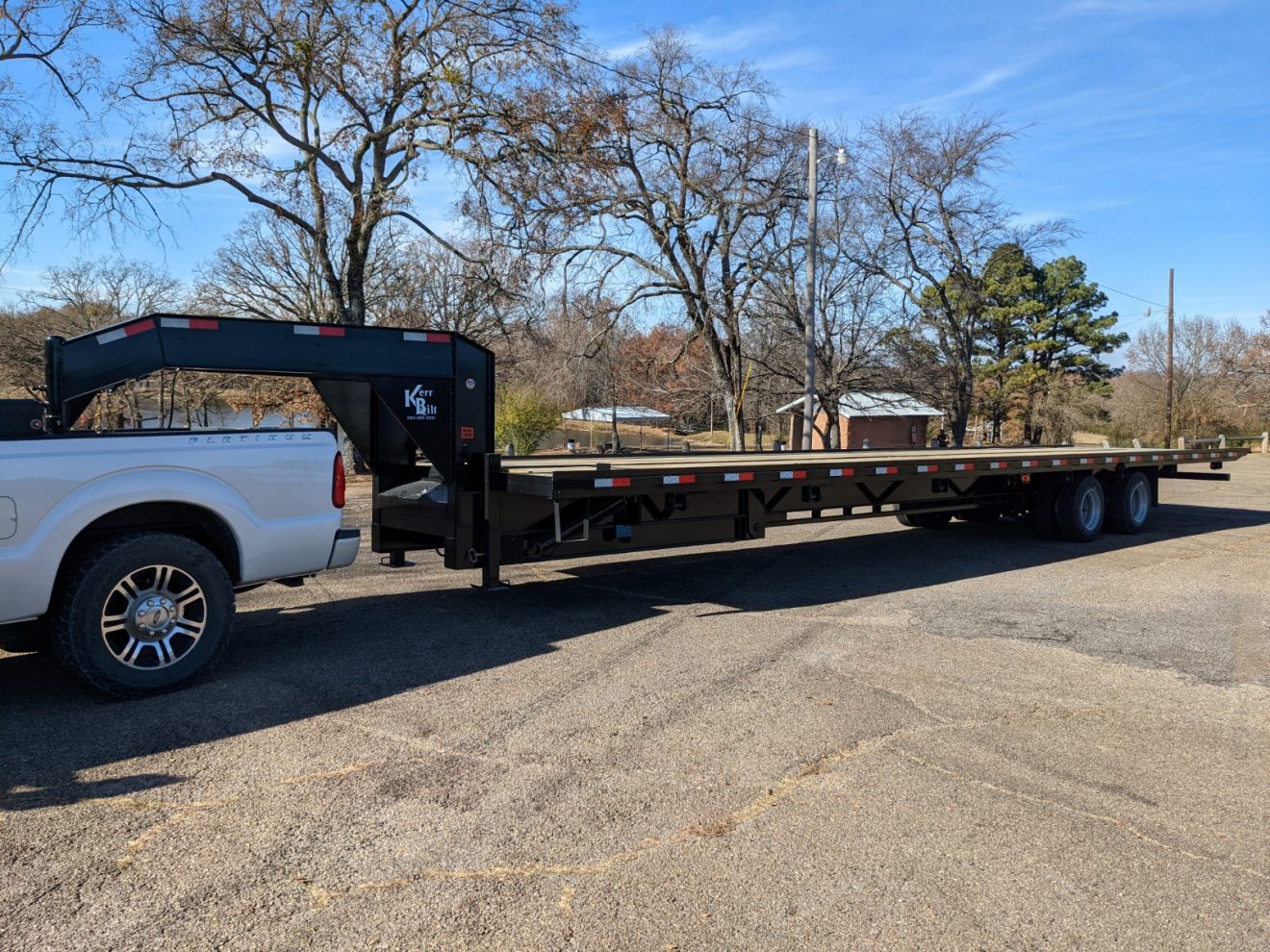 40' Gooseneck Hydraulic Tilt with 16,000# Axles - Kerr Bilt Trailers